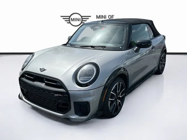 New 2026 Silver MINI Iconic image 3
