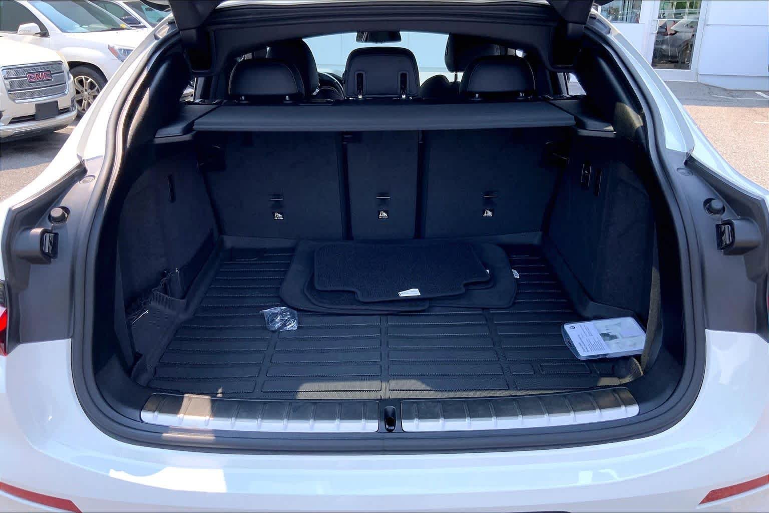 Used 2022 Alpine White BMW xDrive30i image 35