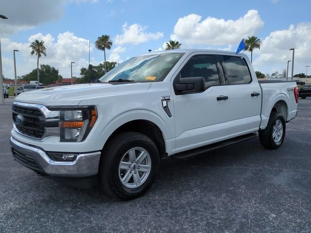 Used 2023 Oxford White Ford XLT image 9