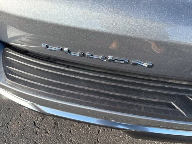 2027 GMC Yukon Denali - Photo 24
