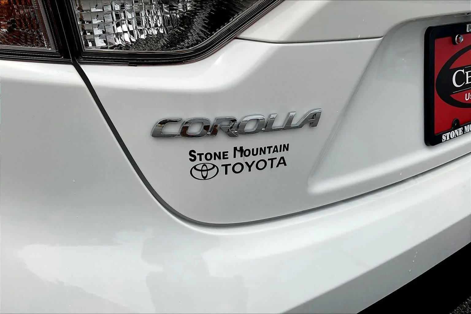 Used 2026 Ice Cap Toyota Hybrid LE image 10