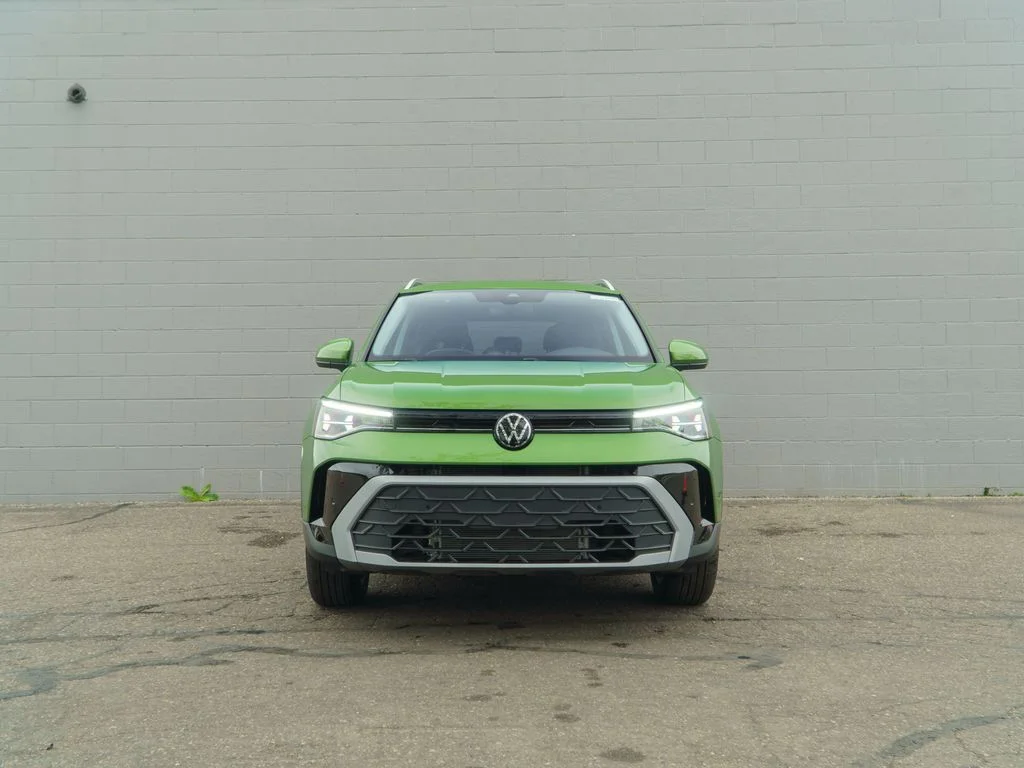 New 2026 Green Volkswagen 1.5T SE image 2