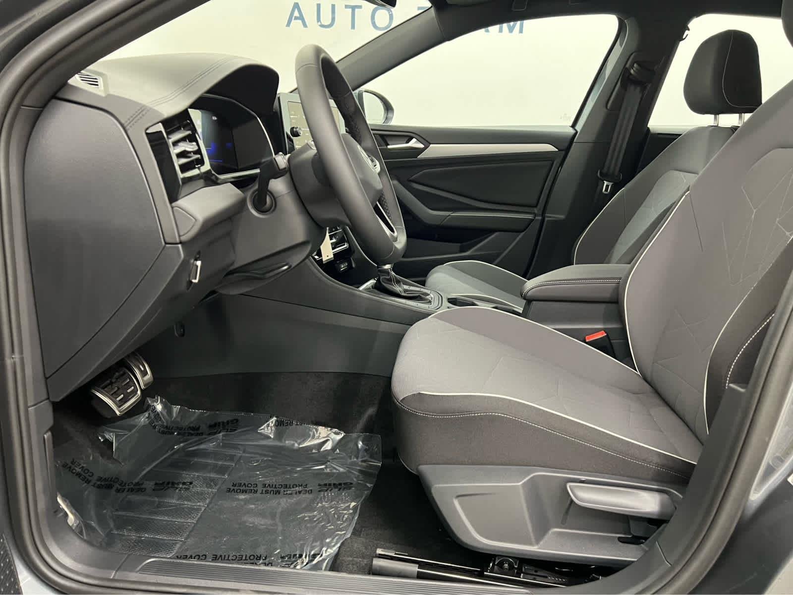 2026 Volkswagen Jetta Sport - Photo 11