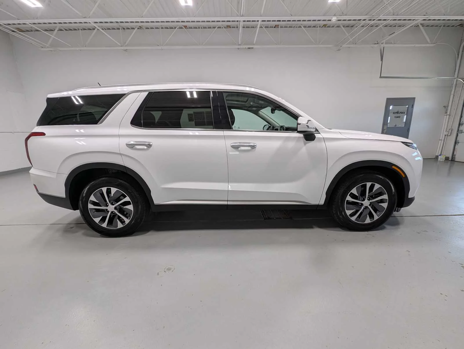 Used 2021 Hyper White Hyundai SEL image 7