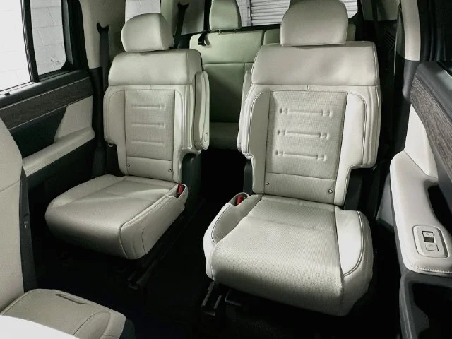 New 2027 Gray Hyundai Calligraphy image 11