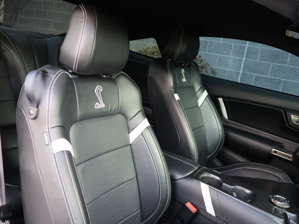 Used 2022 Oxford White Ford Shelby GT500 image 13