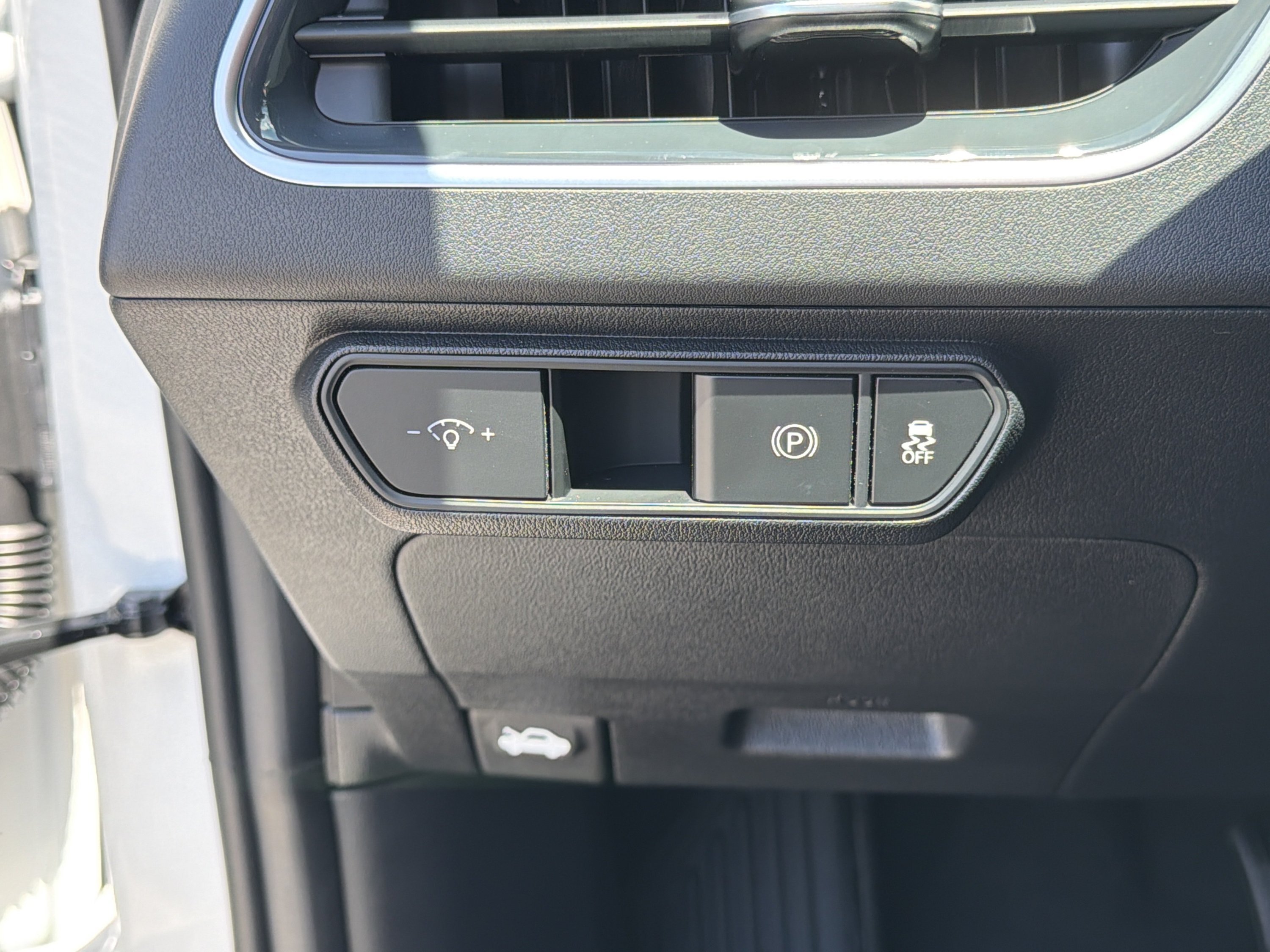 New 2026 Snow White Pearl Kia EX image 15