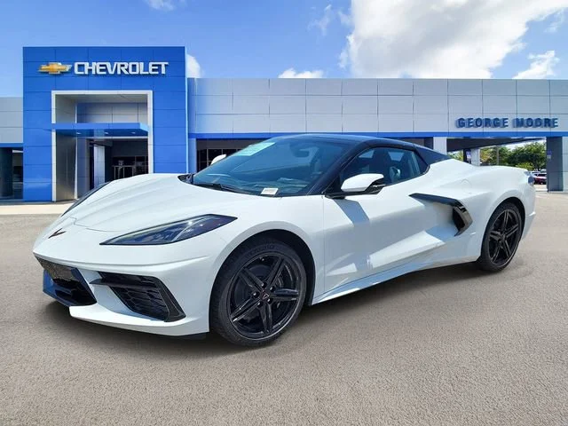 New 2026 Arctic White Chevrolet 2LT image 2