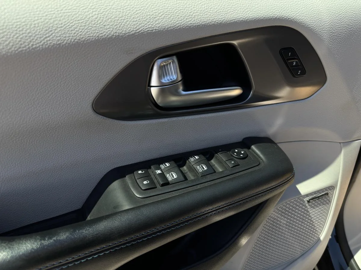 Used 2021 Black Chrysler Touring-L Plus image 15
