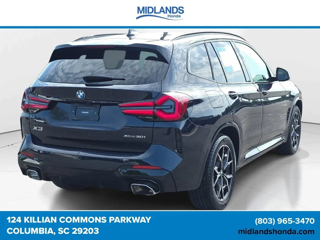 Used 2023 Carbon Black Metallic BMW xDrive30i image 4