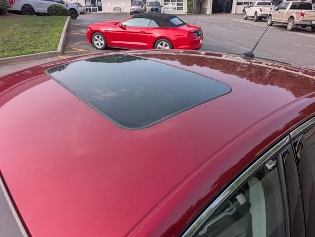 Used 2014 Red Ford Titanium image 9