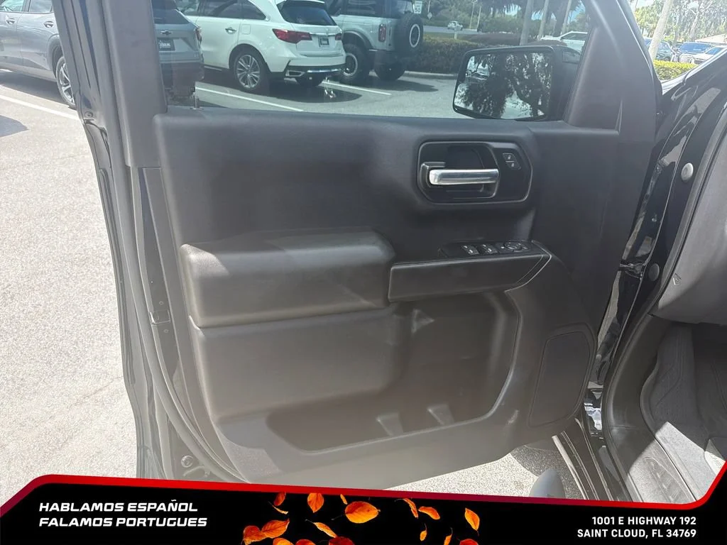 Used 2023 BLACK Chevrolet Custom image 12