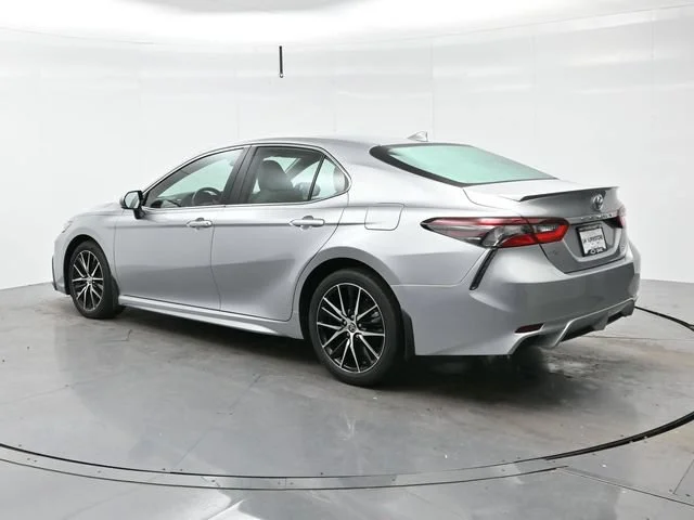 Used 2022 Celestial Silver Toyota SE image 5