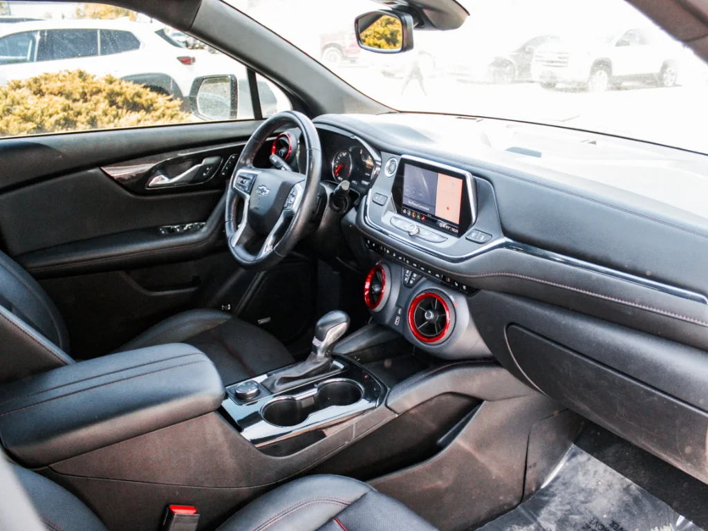 Used 2021 Silver Ice Metallic Chevrolet RS image 32