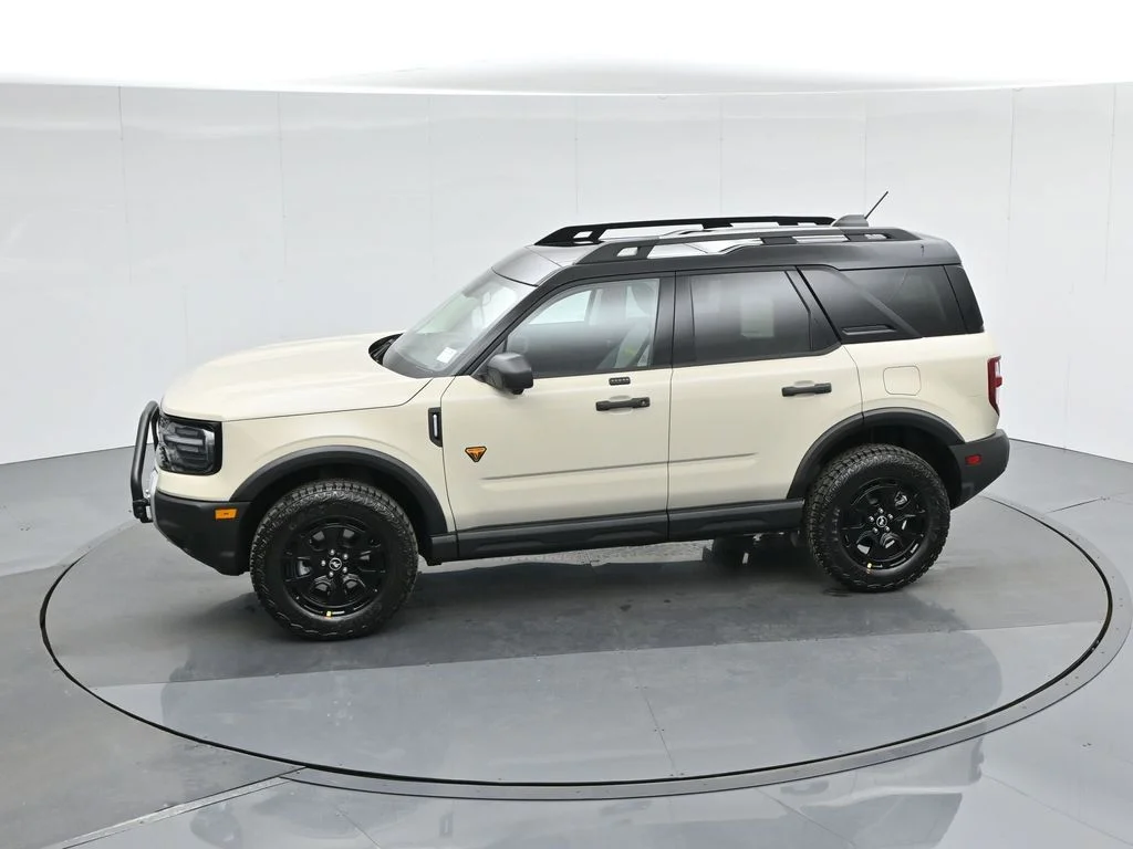 New 2025 Desert Sand Ford Badlands image 43