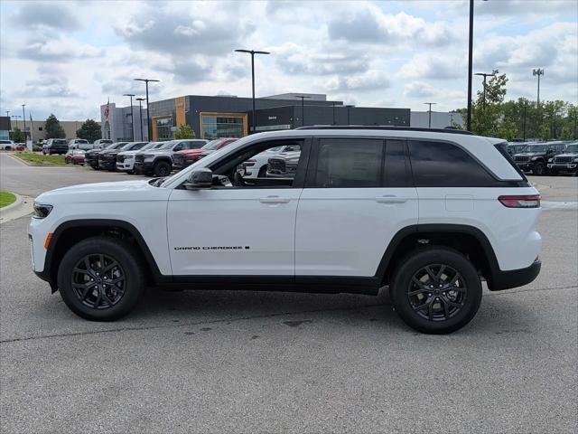 New 2027 Bright White Clear-Coat Paint Jeep Altitude image 10