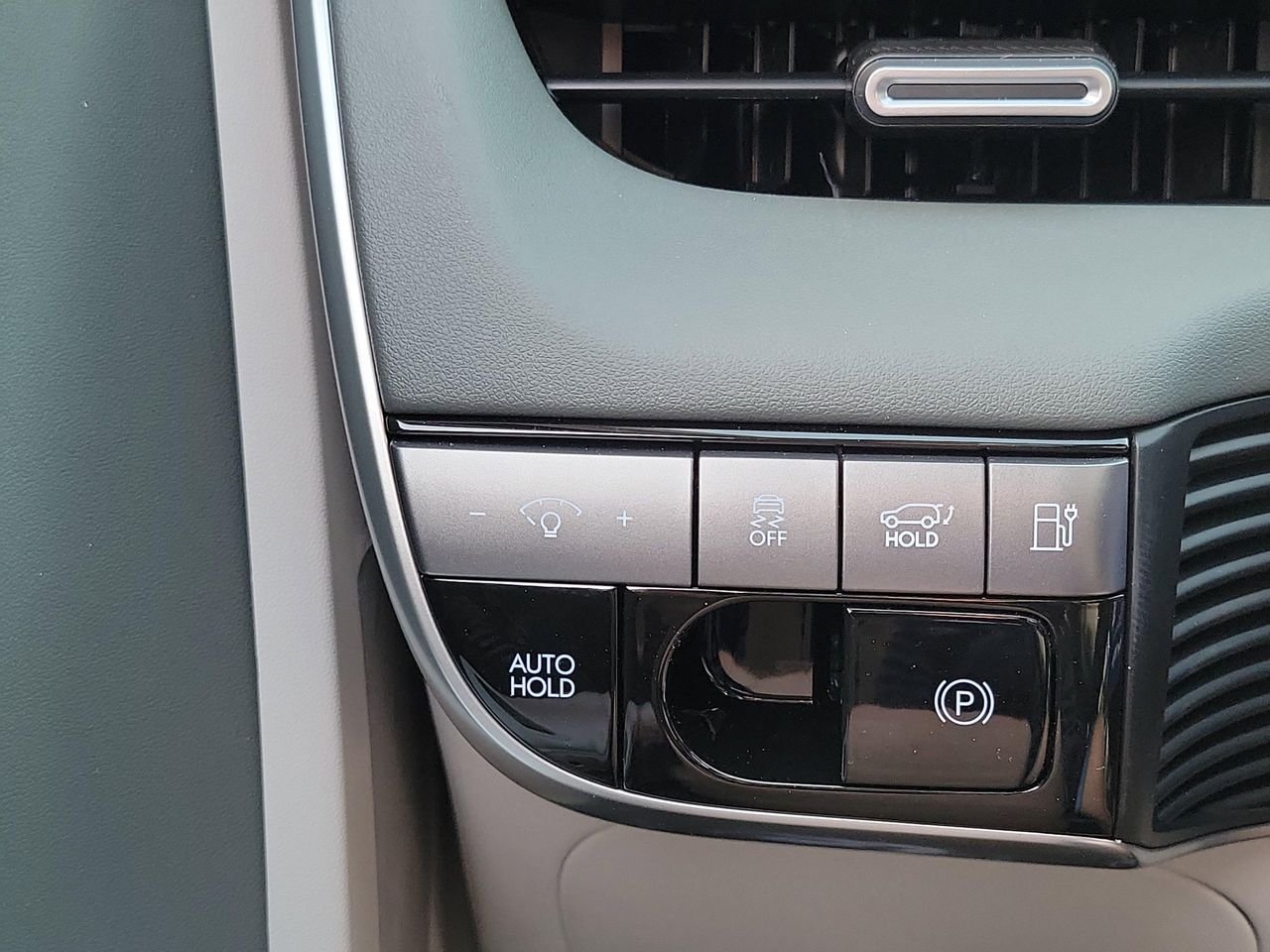 New 2026 Atlas White Hyundai Limited image 9