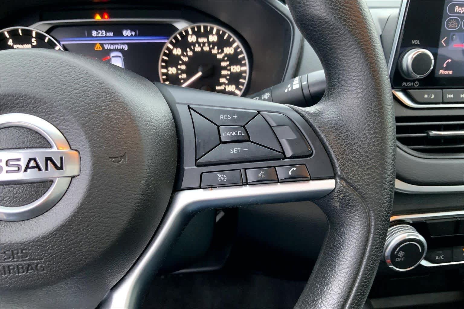 Used 2022 Gun Metallic Nissan 2.5 SV image 25