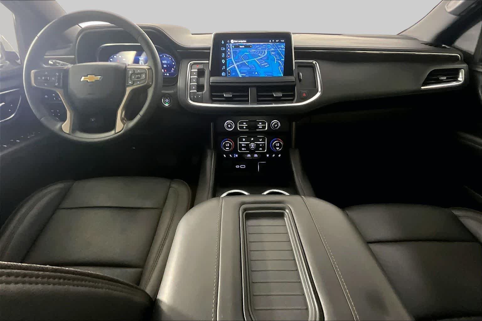 Used 2023 Iridescent Pearl Tricoat Chevrolet High Country image 13