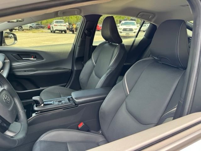 Used 2024  Toyota XLE image 11