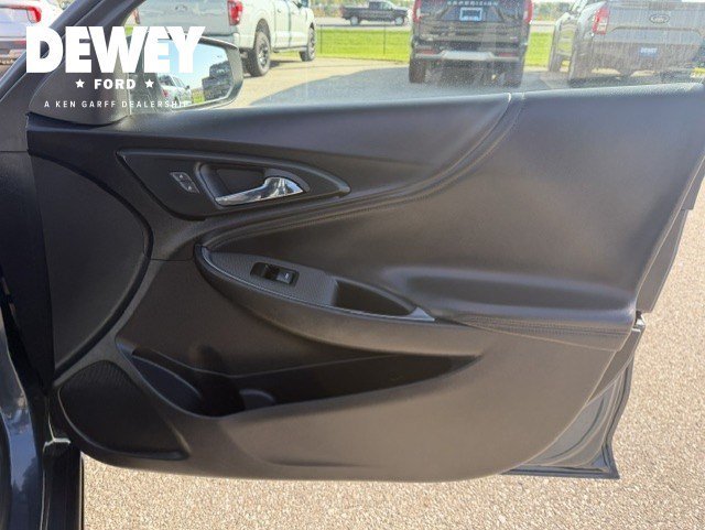 Used 2020 Shadow Gray Metallic Chevrolet LT image 29