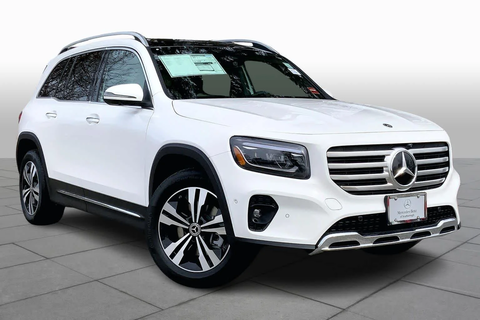 Certified Used 2026 Polar White Mercedes-Benz GLB 250 image 2