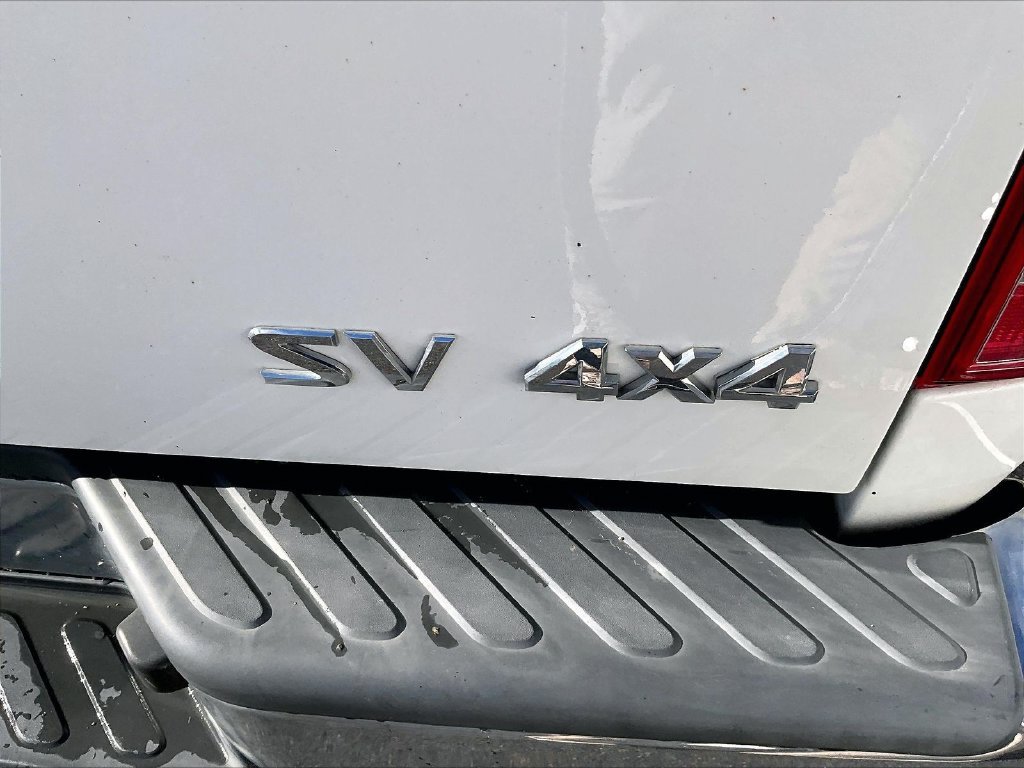 Used 2019 Glacier White Nissan SV image 27