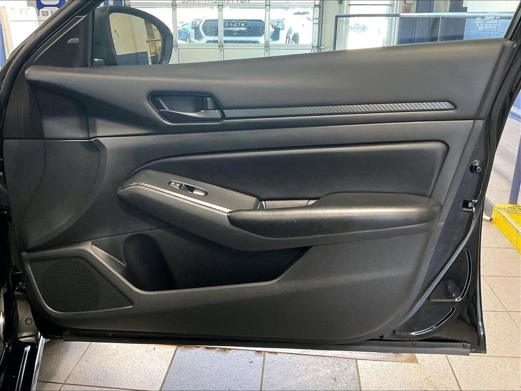Used 2024 Black Nissan 2.5 S image 12