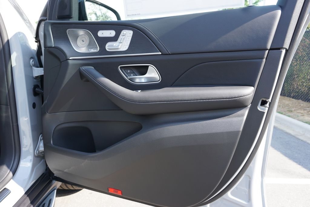New 2026 MANUFAKTUR Alpine Grey Mercedes-Benz GLS 450 image 46