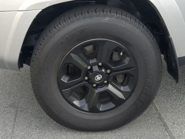 2023 Toyota 4Runner SR5 - Photo 16