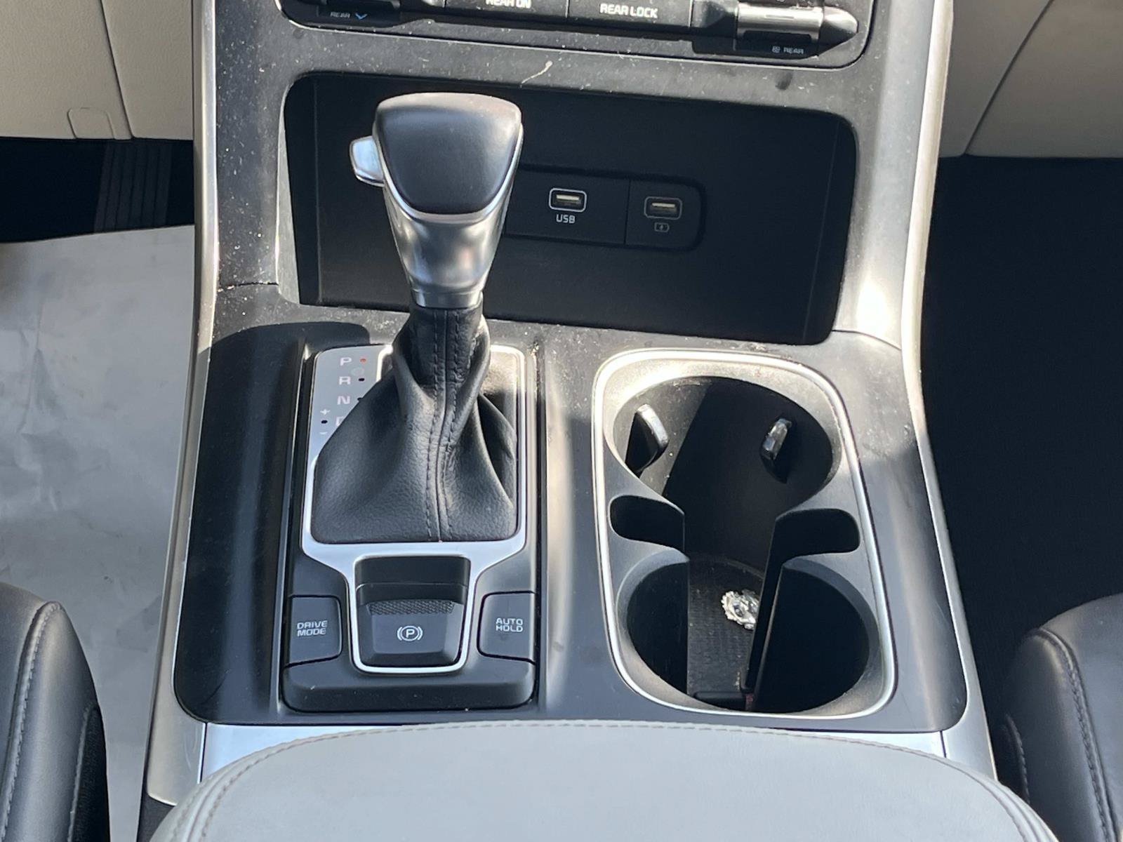 Used 2023 Snow White Pearl Kia LX image 16