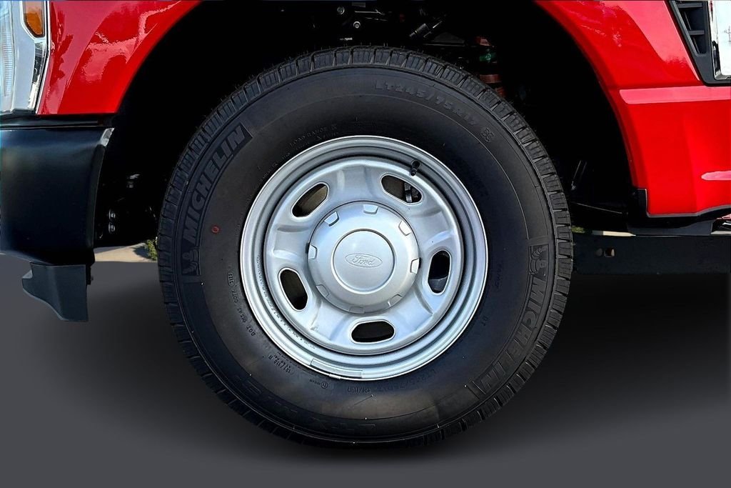 2026 Ford F-350 Super Duty XL - Photo 13