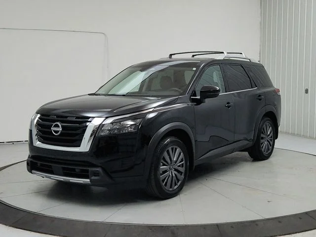 Used 2025 Black Nissan SL image 3