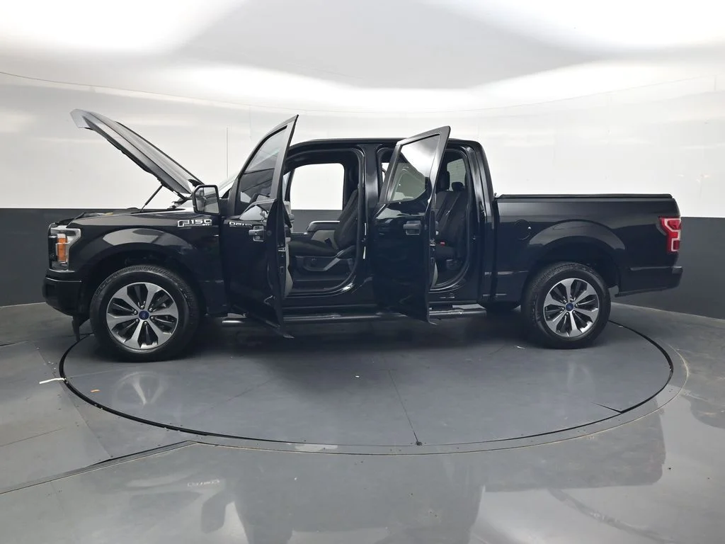 Used 2019 Black Metallic Ford XL image 40