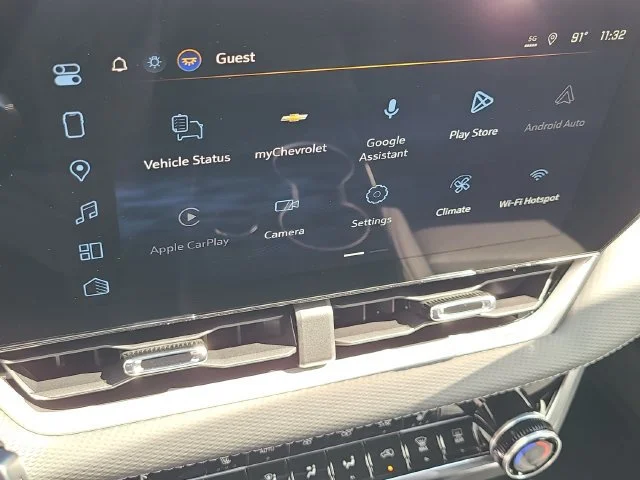 New 2027 Summit White Chevrolet LT image 30