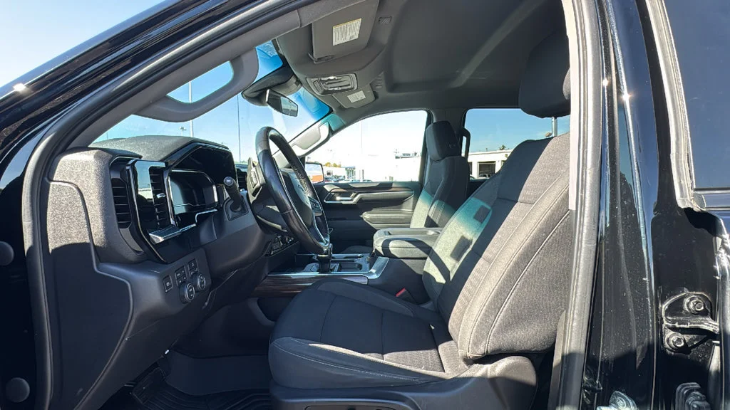 Used 2022 BLACK Chevrolet LT Trail Boss image 6