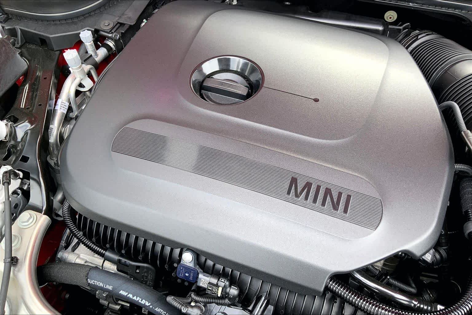 New 2026 Chili Red II MINI Iconic image 17
