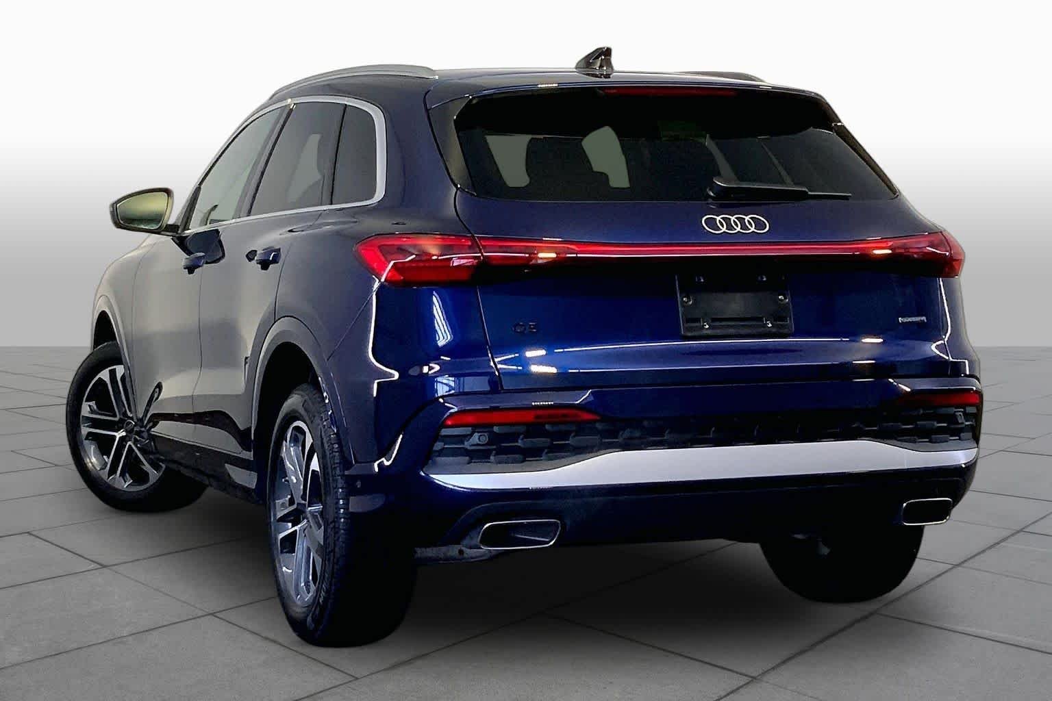 Used 2025 Navarra Blue Metallic Audi Premium image 12