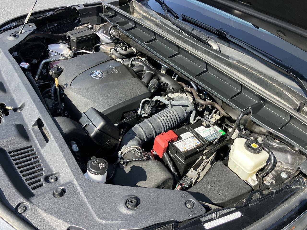 Used 2021 Gray (Magnetic Gray Metallic) Toyota XLE image 37