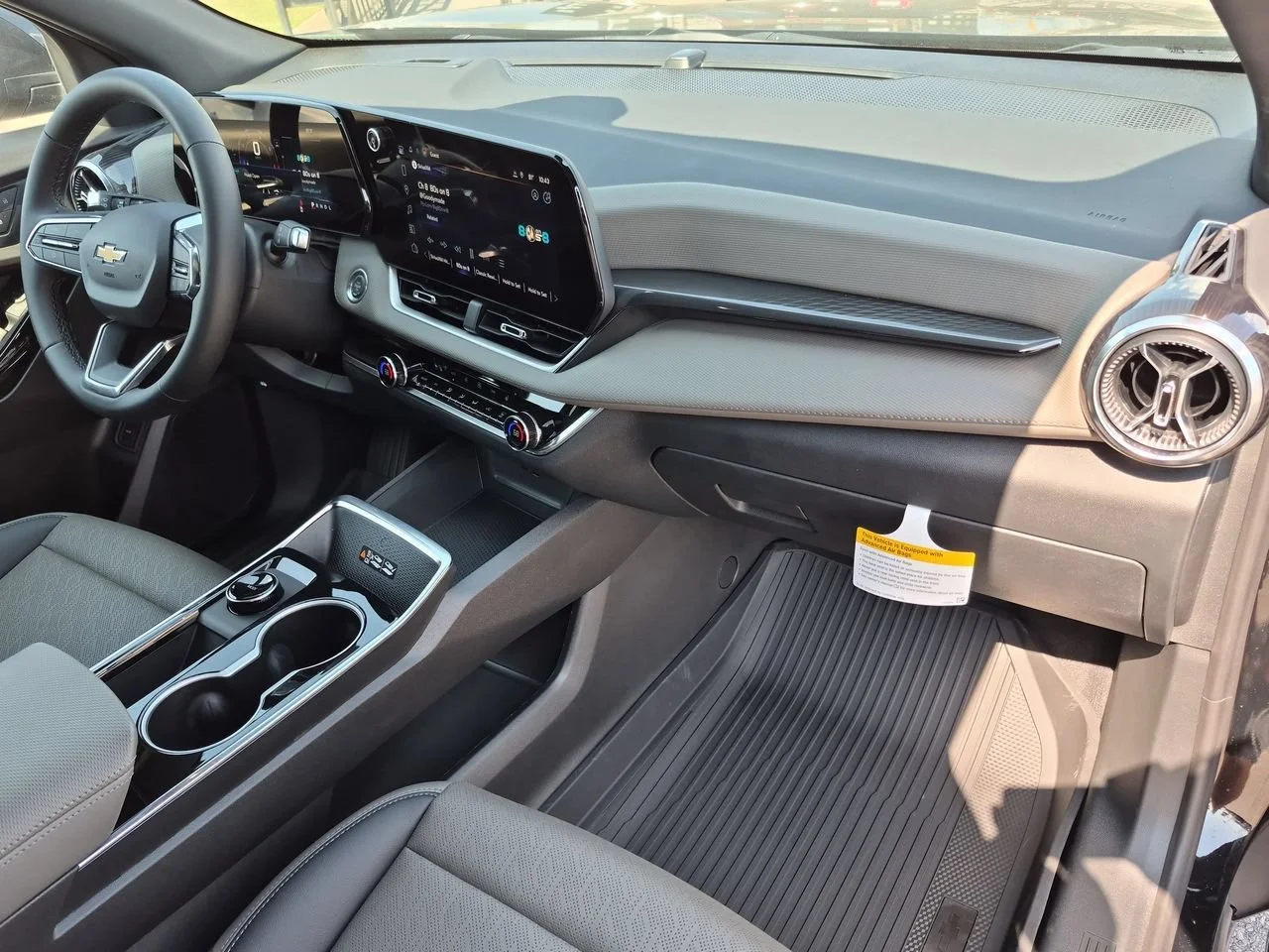 New 2027 Mosaic Black Metallic Chevrolet LT image 29