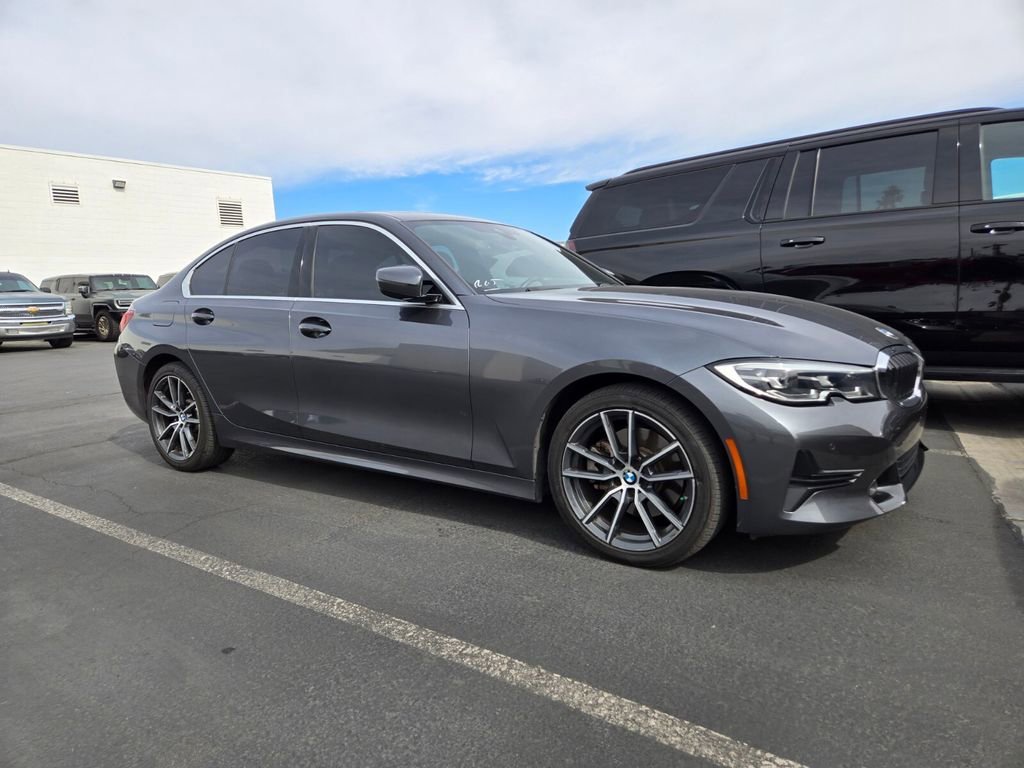 2020 BMW 3 Series 330i Sedan's photo