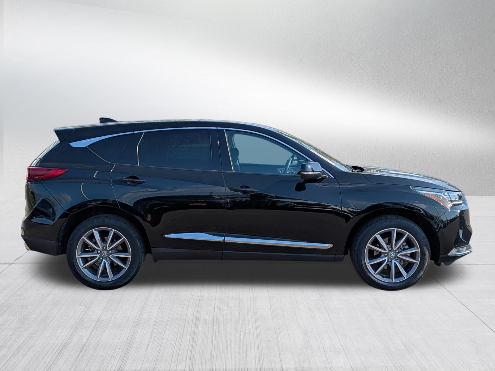 Used 2024 Majestic Black Pearl Acura w/Technology Package image 8