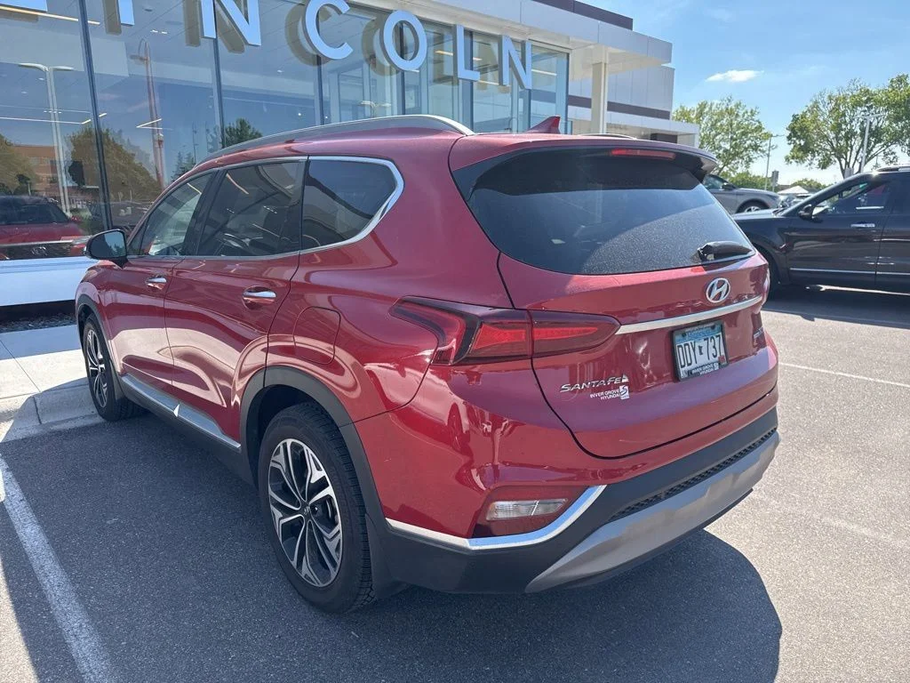 Used 2019 Red Hyundai Ultimate image 3
