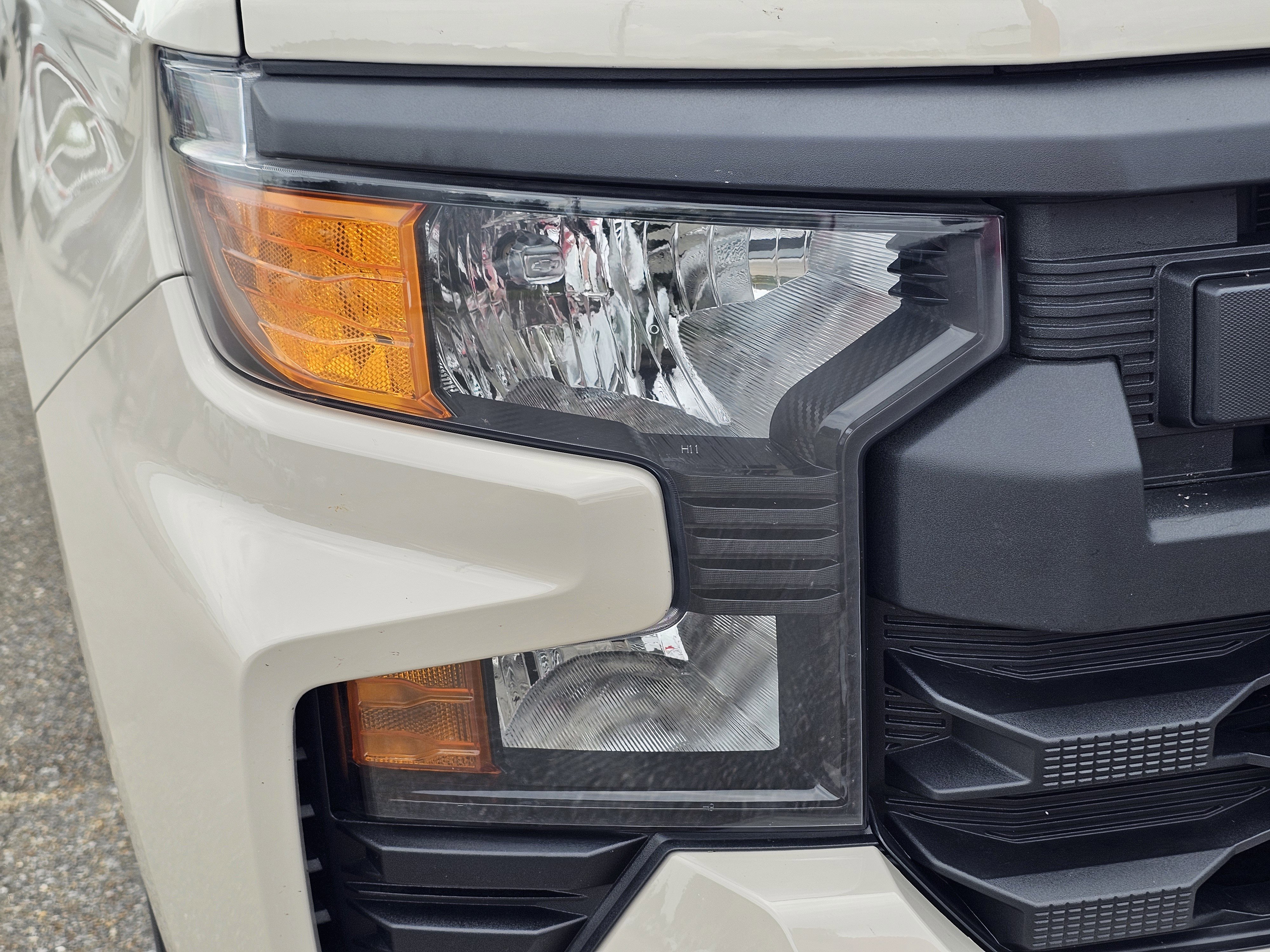 Used 2026 White Sands Chevrolet Custom image 4