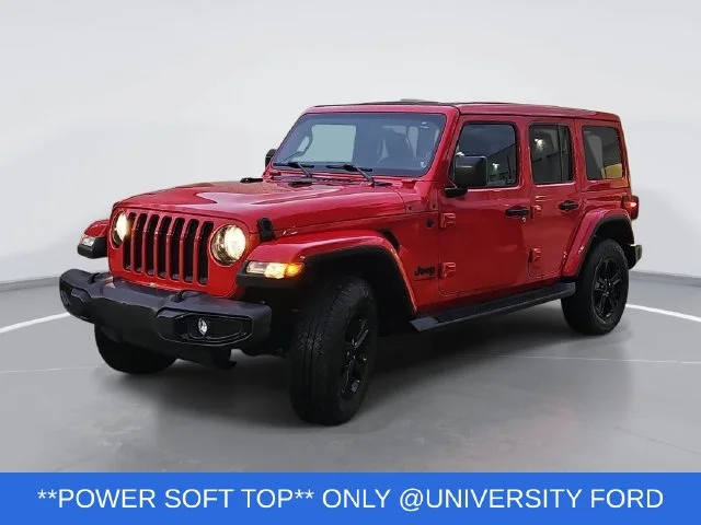 Used 2023 Red Jeep Altitude image 7