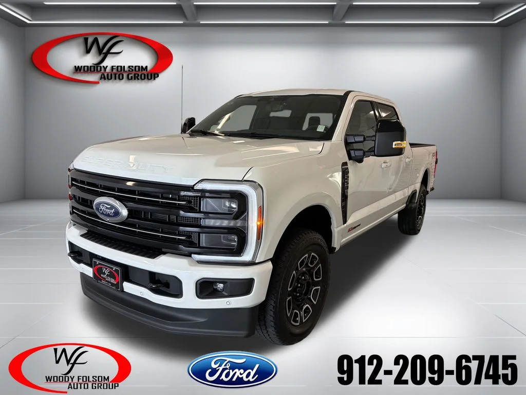 New 2026 Star White Metallic Tri-Coat Ford F-250® Platinum® image 1