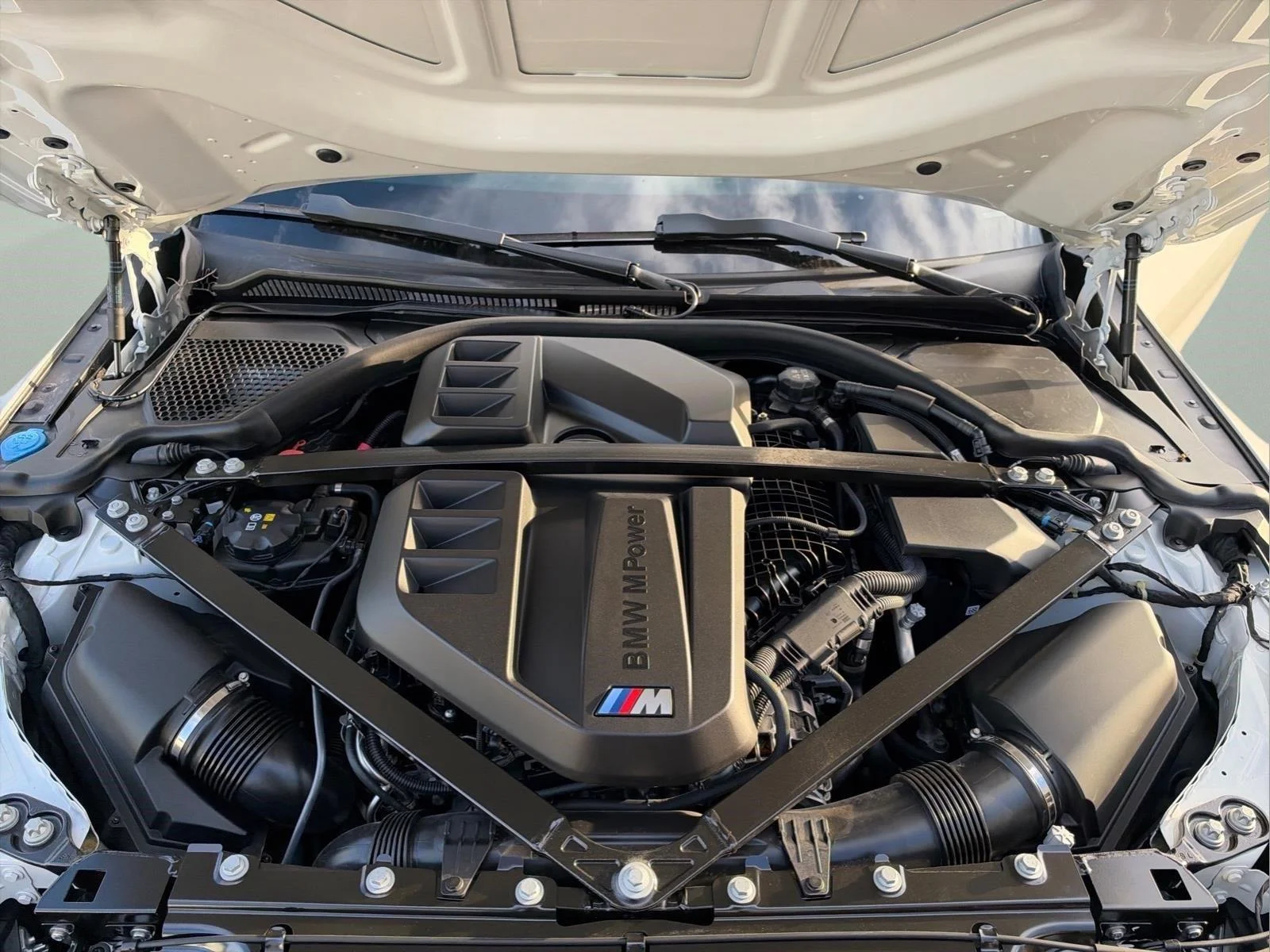 Used 2027  BMW Competition xDrive image 30
