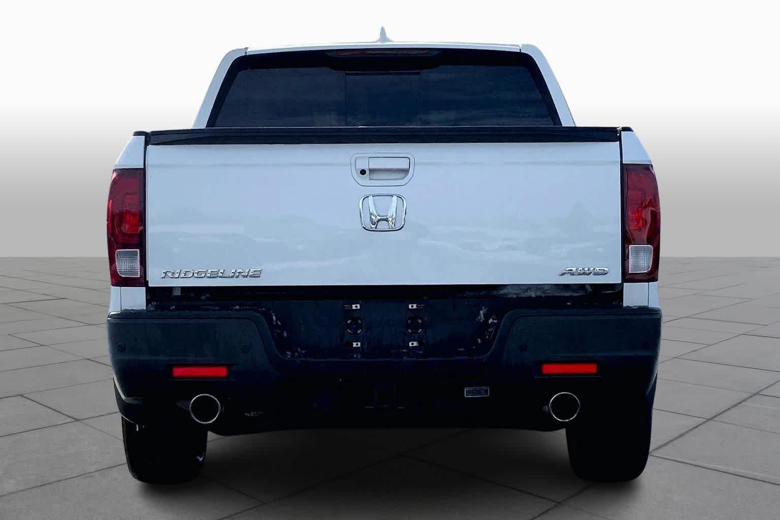 Used 2022 Platinum White Pearl Honda RTL-E image 5