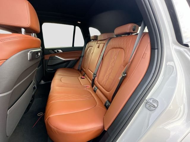 New 2026 White BMW sDrive40i image 18