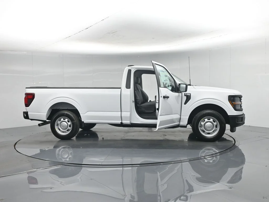 New 2026 Oxford White Ford XL image 29